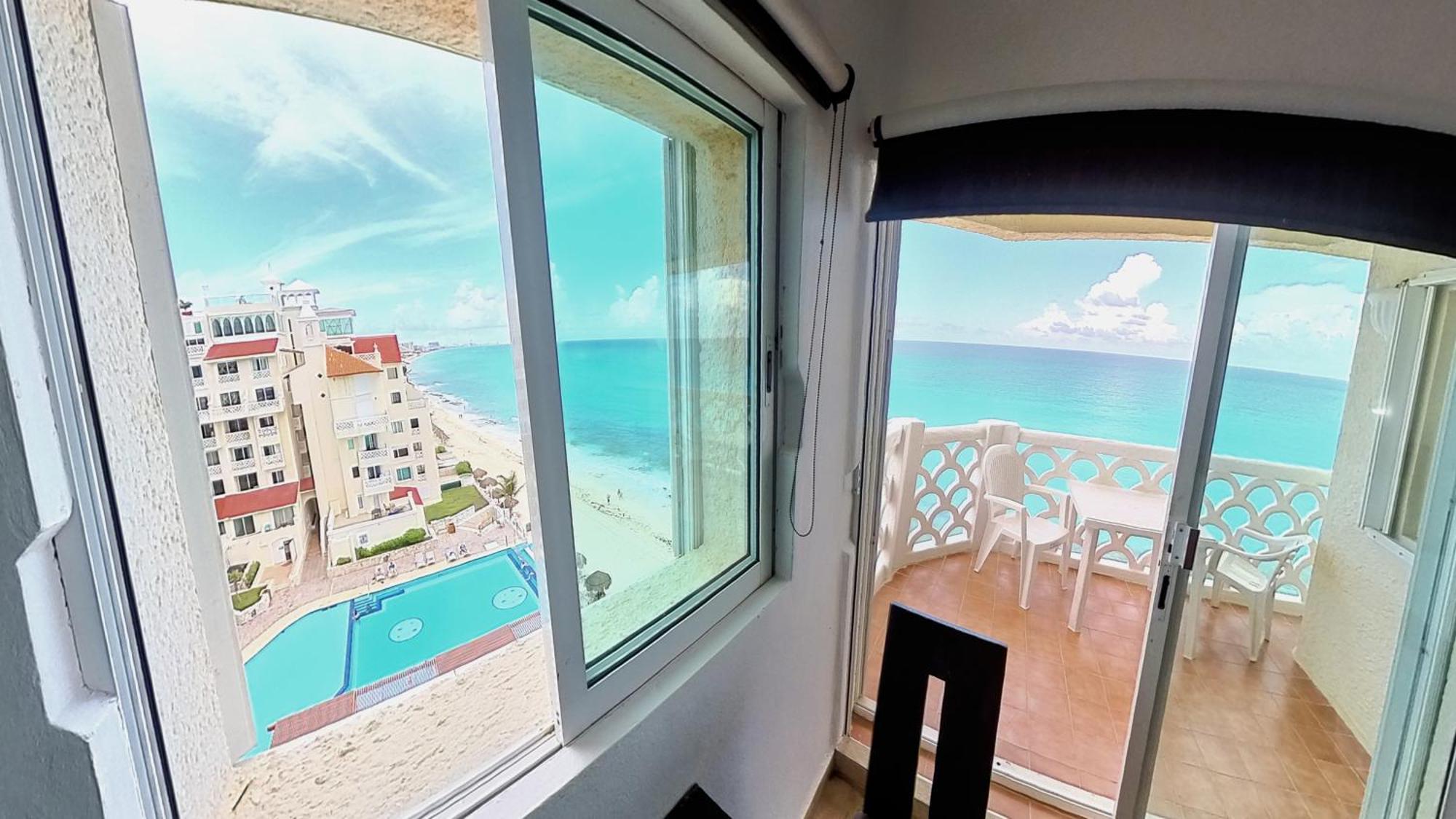 Cancun Plaza Sea View Bagian luar foto