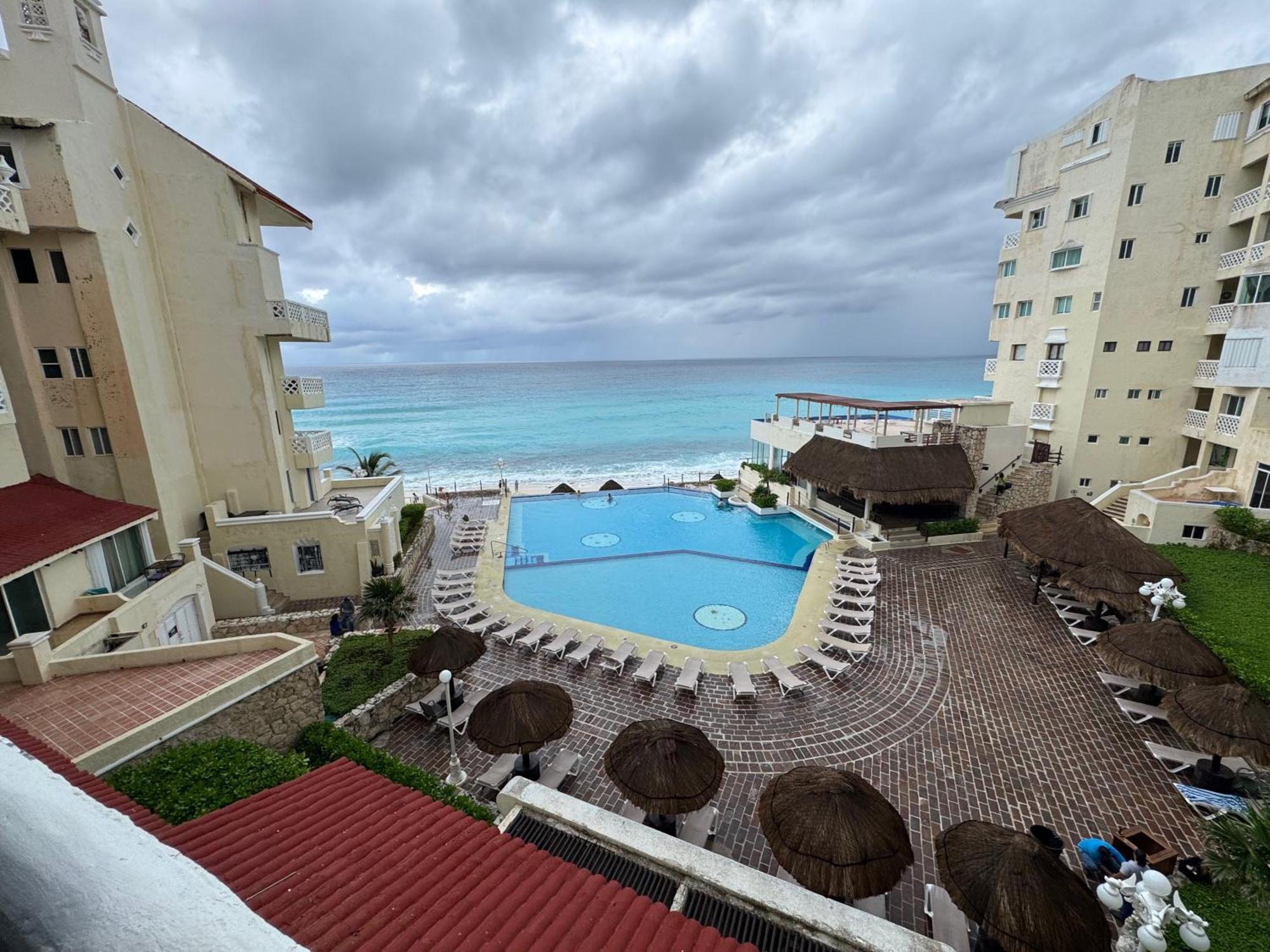 Cancun Plaza Sea View Bagian luar foto
