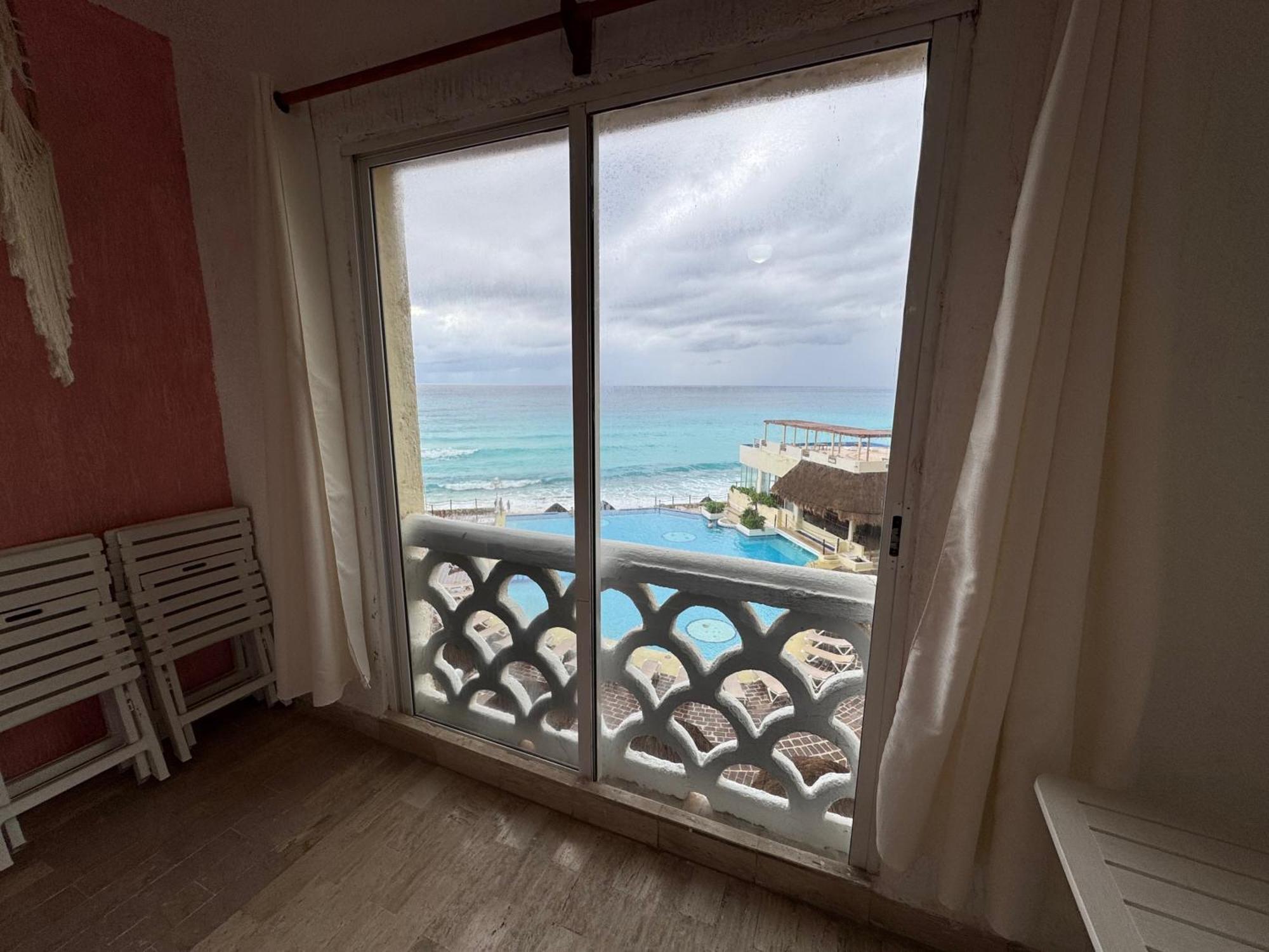 Cancun Plaza Sea View Bagian luar foto